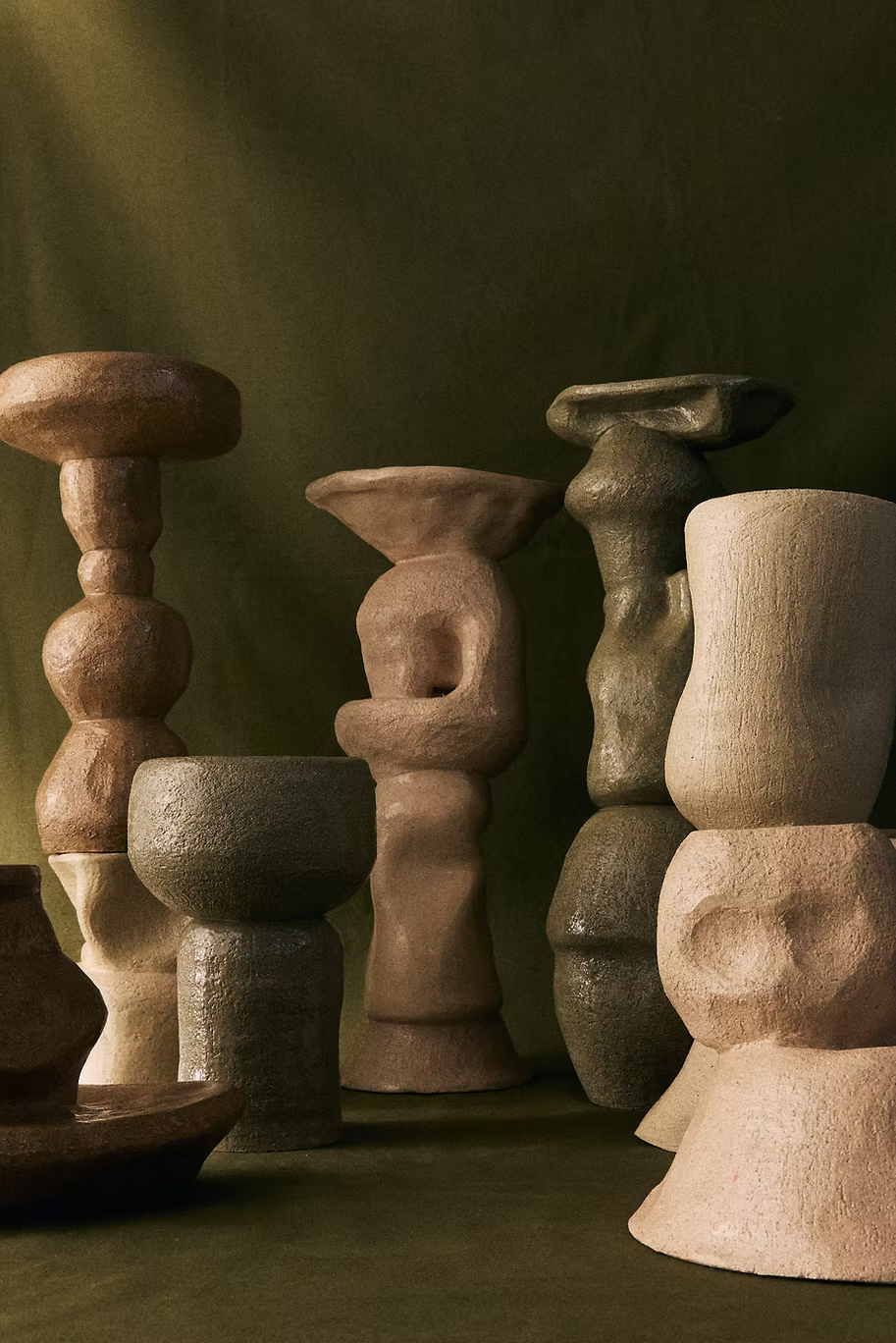 Apoticari x Amour-Amour, Cairns en céramique, gestes en résonance