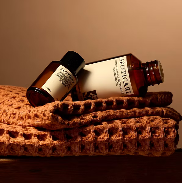 Le Double Nettoyage : science, efficacité et rituel essentiel