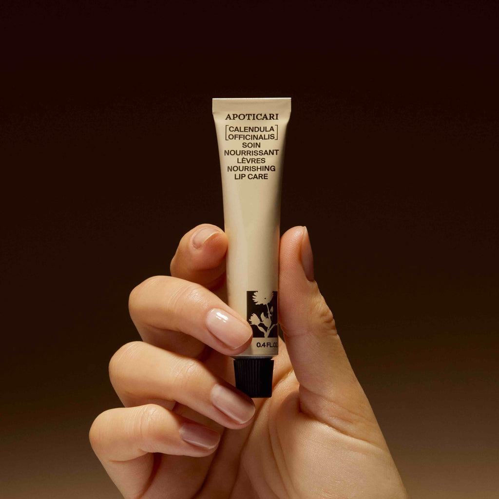 Nourishing lip treatment with Calendula